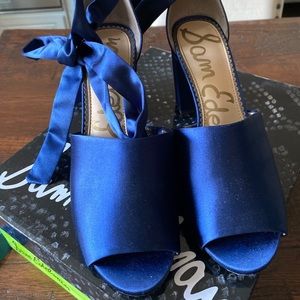 Sam Edelman Navy Lace Up Heels Size 8